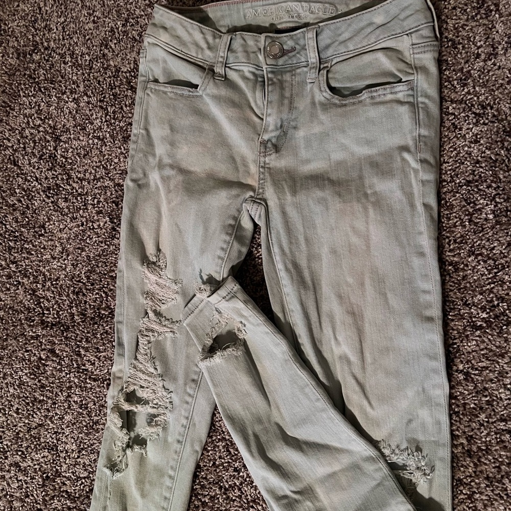 Distressed light denim Women Jeans